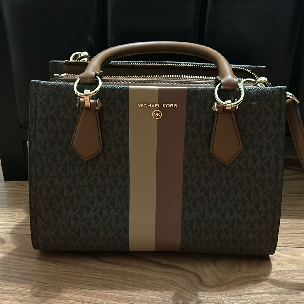 Marilyn Medium Logo Stripe Satchel Michael Kors Brand New Never Used